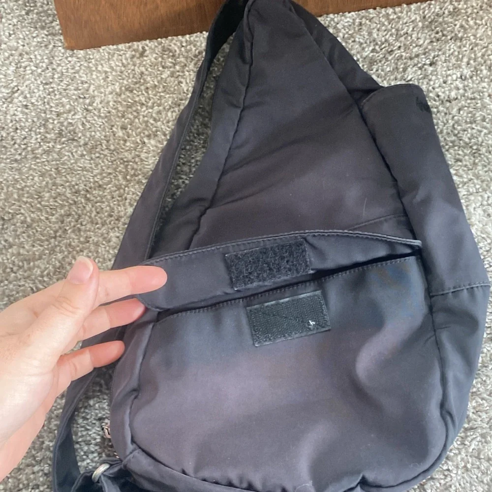 Ameribag Pack Healthy Back Bag Small Black Sling Shoulder Travel Day Bag